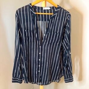 Carve design tunic/blouse, Size L